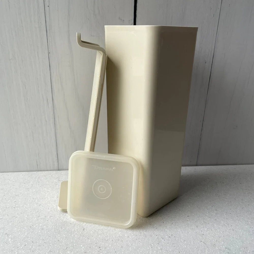 Vintage Tupperware Cheese Cracker Keeper Dispenser Almond Cream 1696-1 with Lid